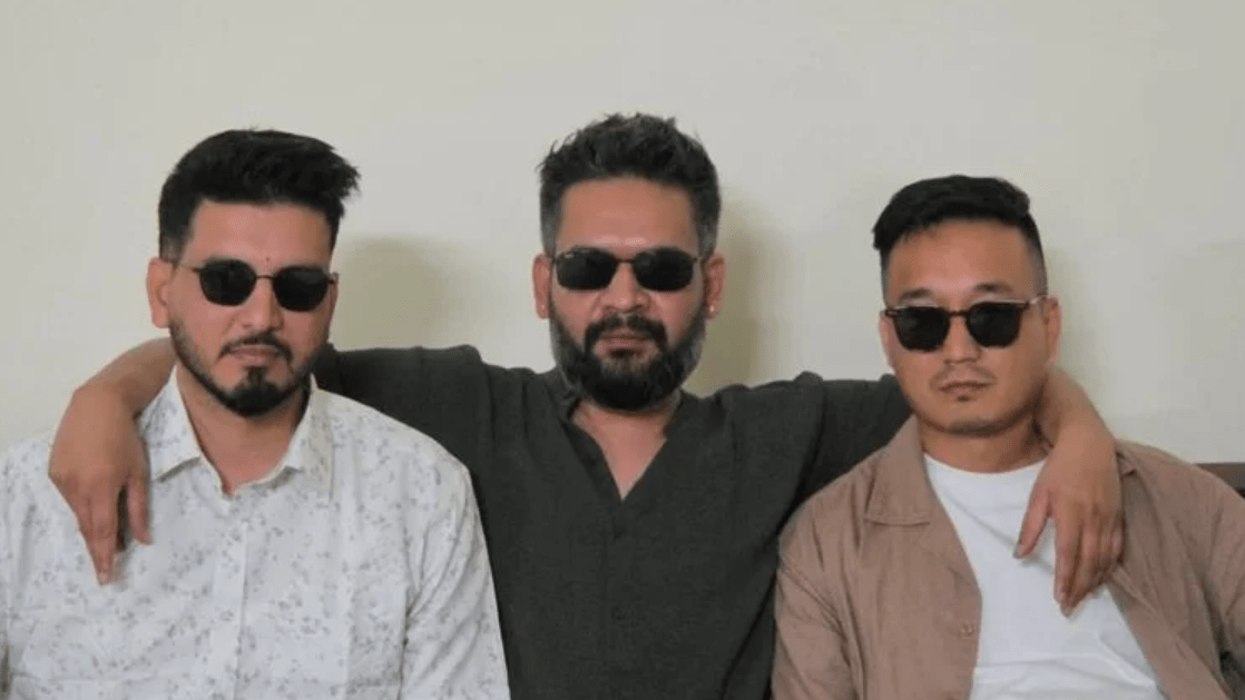देश बनाउने प्रधानमन्त्रीसहितको तीन सदस्यीय टोली