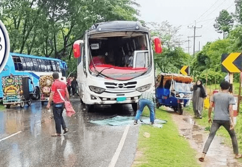 बङ्गलादेशमा मे महिनामा सवारी दुर्घटनामा ६७१ जनाको मृत्यु