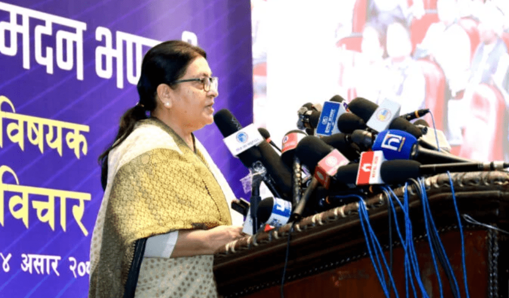 कम्युनिष्ट आन्दोलनको भविष्यबारे हतारमा निष्कर्ष निकाल्नु गलत हुनेछः पूर्वराष्ट्रपति भण्डारी