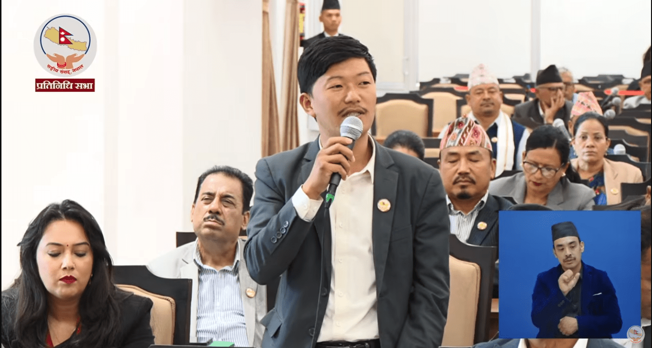 यदि प्रधानमन्त्रीले  देश चलाउन नसक्ने अवस्था हो भने हात ठड्याए हुन्छः आरेन राई