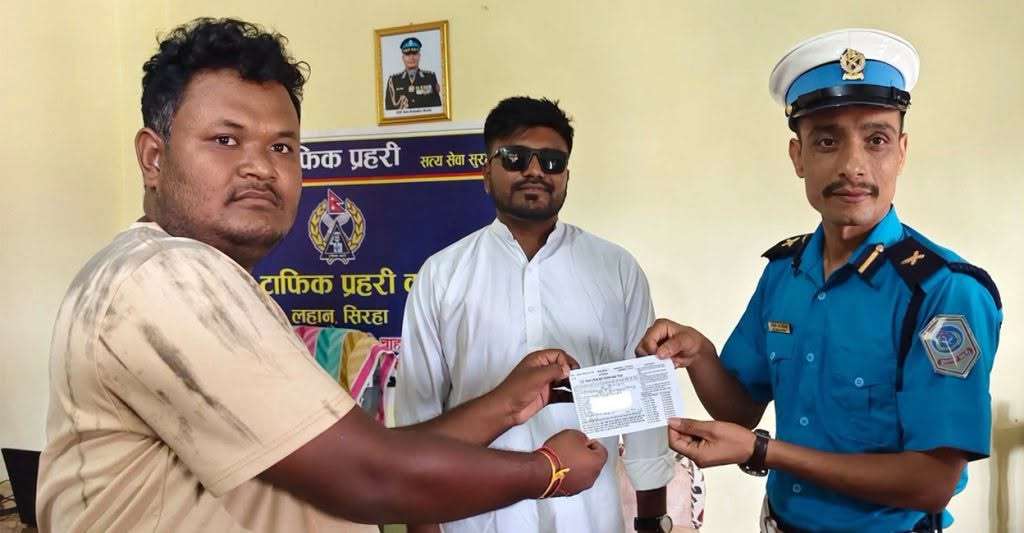 भाइरल भिडियोको असर: रास्वपा सांसद बब्लु गुप्तालाई ट्राफिकको कारबाही