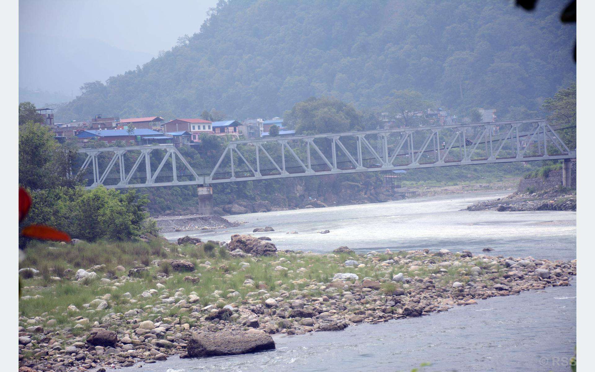 तनहुँमा दुई पालिका जोड्ने निर्माणाधीन पुललाई  दुई करोड बजेट