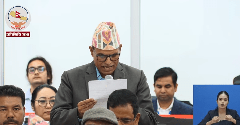 प्रधानमन्त्री र मन्त्रीलाई टि–सर्ट लगाएर संसद्भित्र प्रवेश गर्न रोक लगाउन सांसद पोखरेलको माग