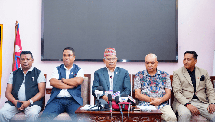 फोहोर व्यवस्थापनसहितका विषयमा प्रधानमन्त्रीको ध्यानाकर्षण गराउँदै मेयर्स फोरम