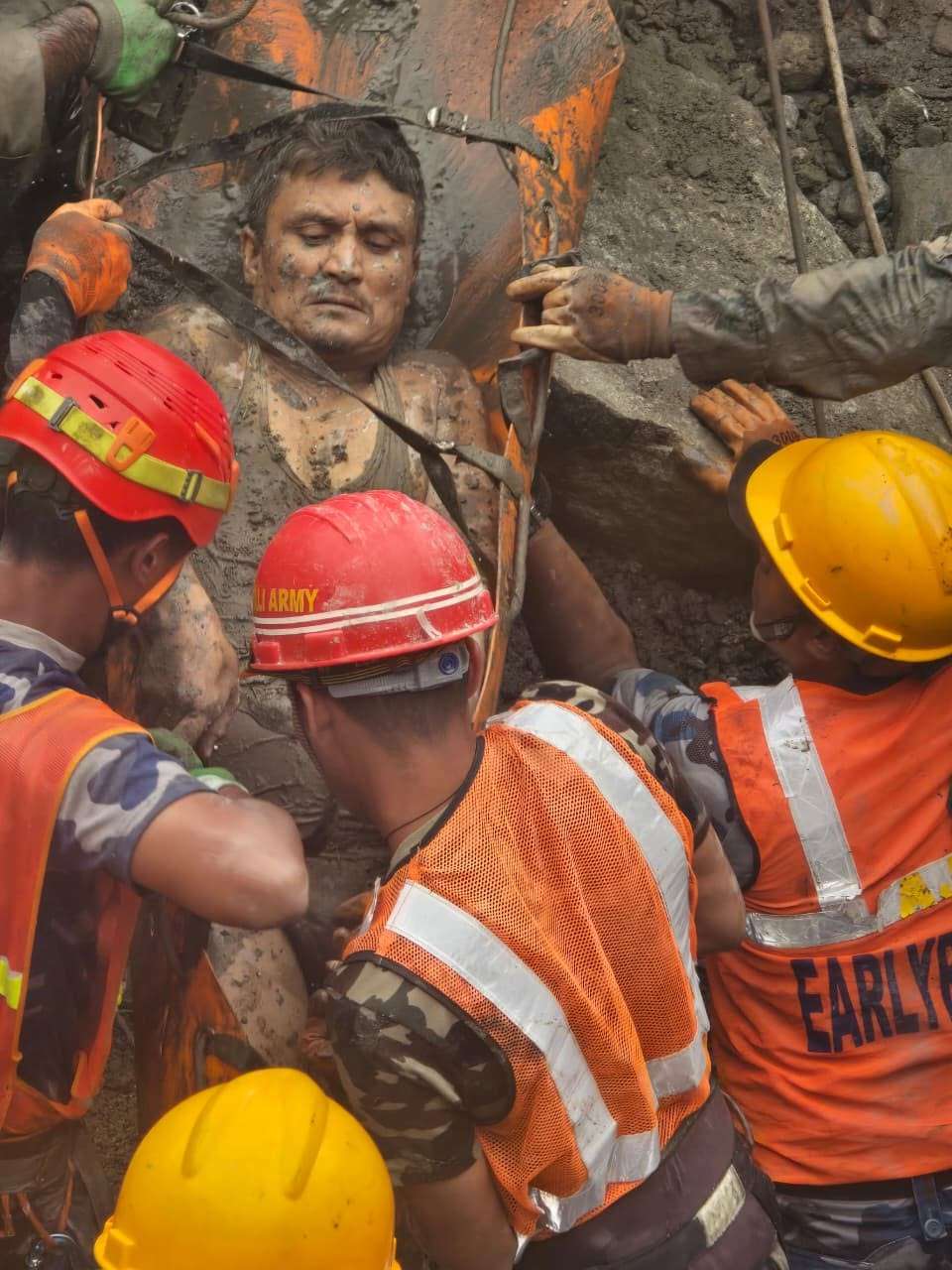 त्रिशूली–३ ‘ए’ सुरुङमा फसेकामध्ये एक जनाको उद्धार