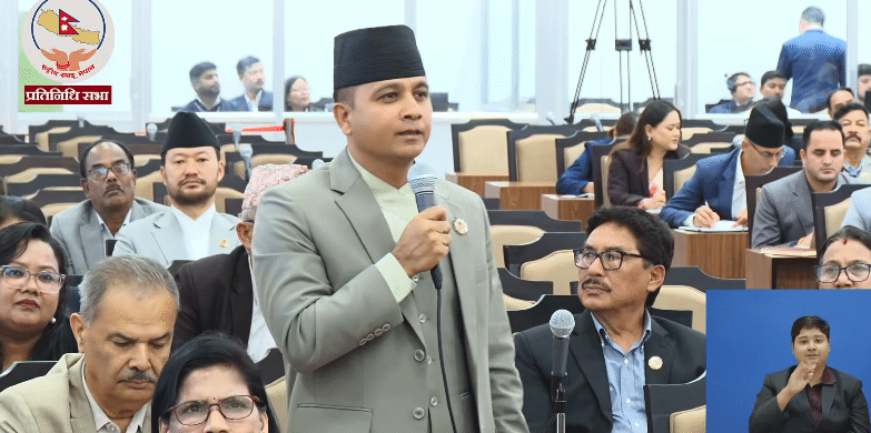 एमालेको प्रश्नः धम्की दिने मानिसलाई पक्राउ गर्ने कि पीडितलाई ?