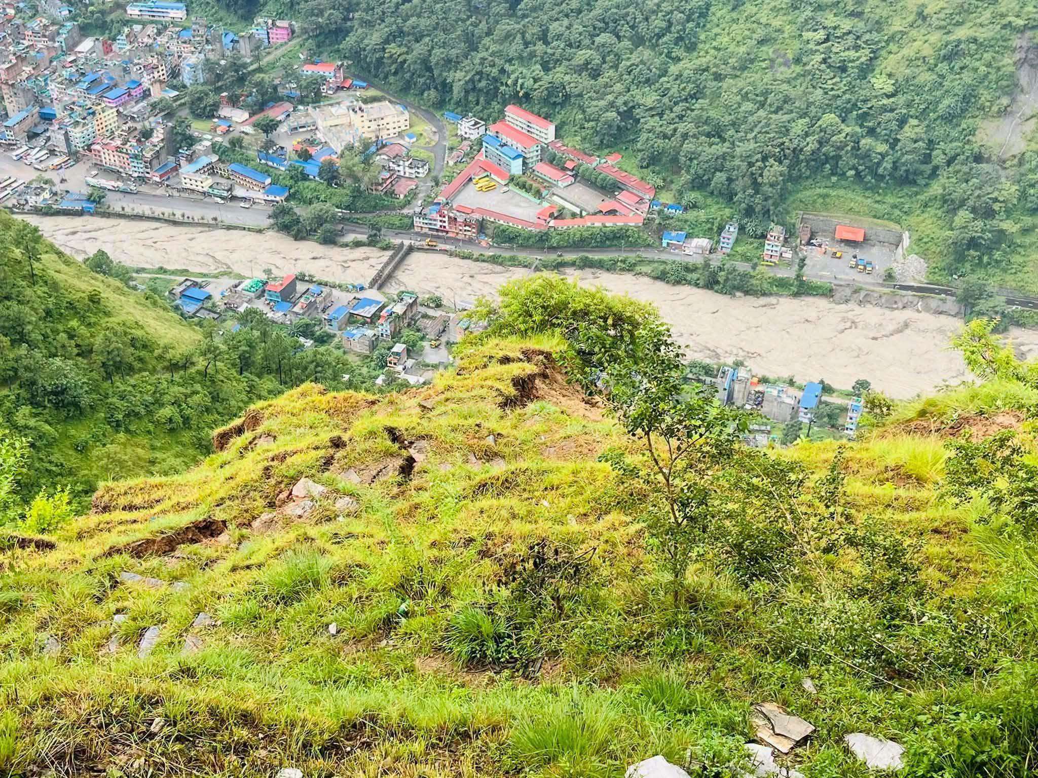 बागलुङमा  बाढी पहिरोमा परी मृत्यु हुनेको संख्या १२ पुग्यो