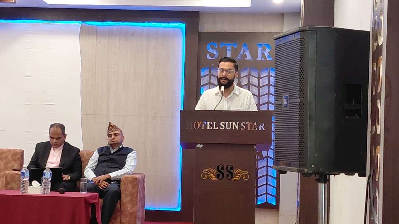 लुम्बिनी बौद्ध विश्वविद्यालयलाई विशिष्ट पहिचान कायम गर्न मन्त्री पोखरेलको निर्देशन