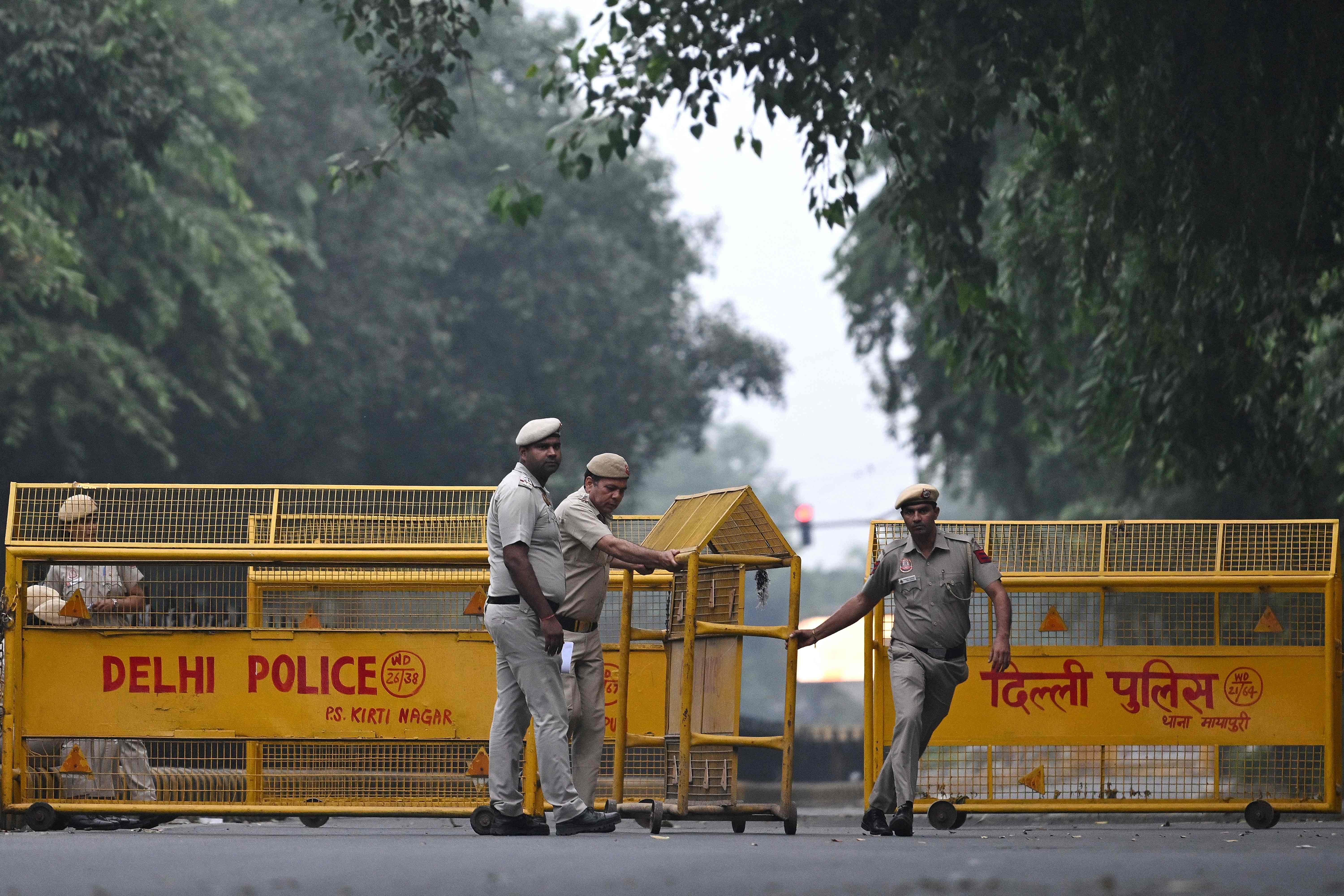 भारतमा निर्वाचन प्रमुखको राजीनामा माग्दै प्रदर्शन, दिल्लीमा सुरक्षा कडा