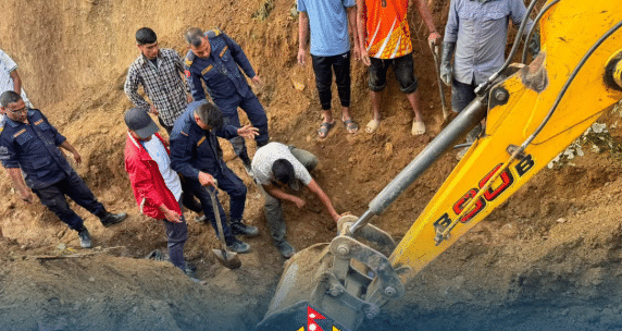 बागलुङमा सडक खन्ने क्रममा माटोको ढिस्को खस्दा दुई मजदुरको मृत्यु