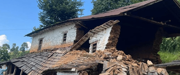 पर्वतमा बाढीपहिरोबाट तीन सय परिवार विस्थापित